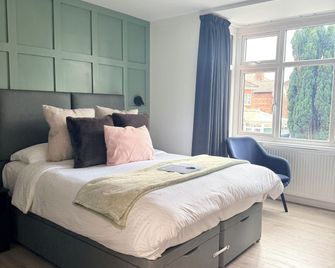 United Home B&B - Manchester - Bedroom