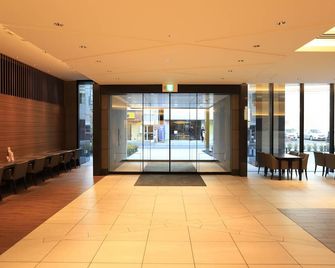 Smile Hotel Premium Osaka Hommachi - אוסקה - לובי