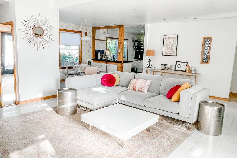 2 BD/2 BA w home office AND separate work studio. Pet friendly! - Austin - Sala de estar