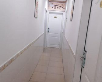 Shiqiao Hostel - Guangzhou - Hallway