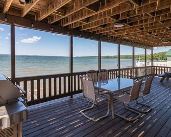 Cayuga Lakeside - Close to Ithaca! - Aurora - Balcón