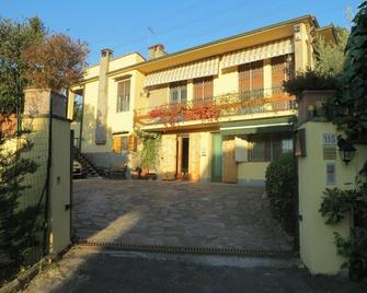 L'ulivo Chiantigiana 115 - Florence - Building