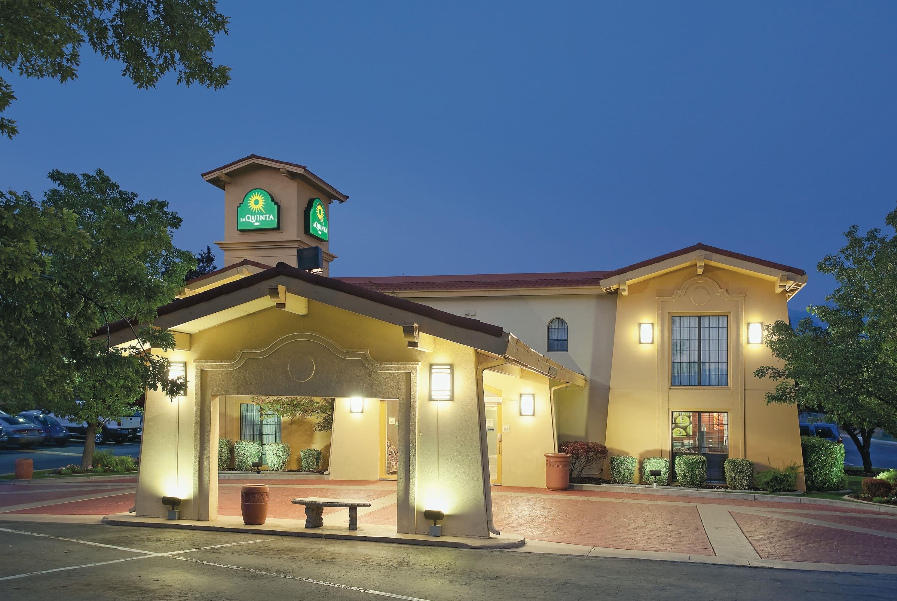 La Quinta Inn by Wyndham Salt Lake City Midvale thumbnail 2