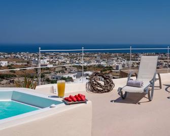 Nalas Suites - Fira - Balcone