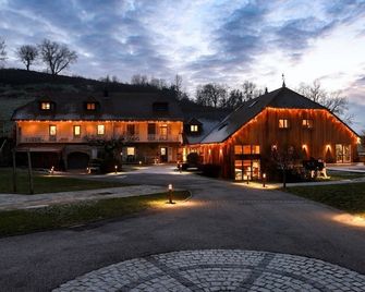Maison d'hôtes & SPA La Scierie - Salins-les-Bains - Building