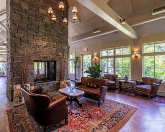 The Jackson - Woodstock - Lobby
