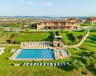 Agriturismo Pompilia - Villamagna - Piscina