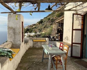 The Alicudi Painter's House - Filicudi - Patio