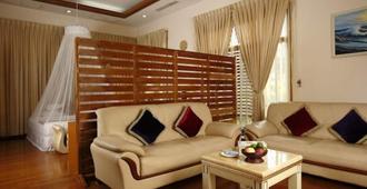Myat Taw Win Hotel - Naypyitaw - Sala de estar