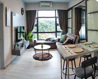 Sabahsuite @ Jesselton Quay - Kota Kinabalu - Essbereich