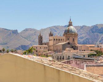 Palazzo Sant'Agostino - Palermo - Balcón
