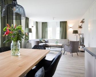 Group Villa in Netherlands With Privacy - Voorthuizen - Dining room