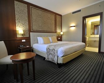 Holiday Inn Skopje - Skopje - Bedroom