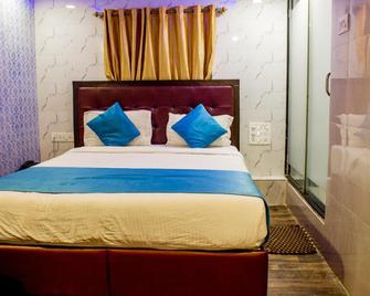 Hotel Grand Suite - Mumbai - Bedroom