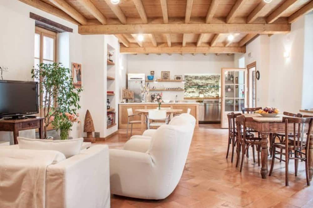 Alla Torre Del Barbarossa B&b Foresteria - Mandello del Lario