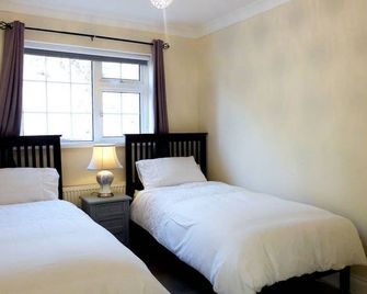 Bolams Holiday Home - Thomastown - Bedroom