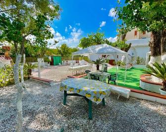 Villa Maica - Palinuro - Patio