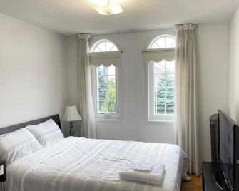Cozy Private Bedrooms in Vaughan - Vaughan - Bedroom