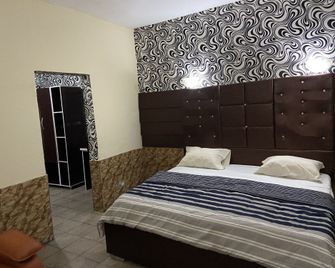 Tiffany Hotel and Towers - Port Harcourt - Bedroom