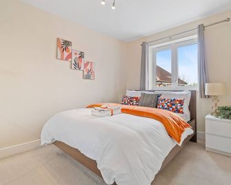 Cosy 3 bedroom spacious House - Romford - Schlafzimmer