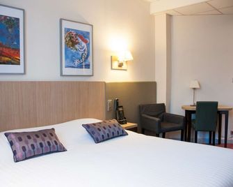 هوتل كارمين - لو هافر - غرفة نوم