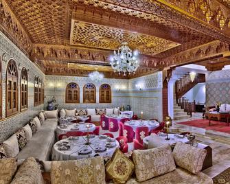 Riad Dar Ziryab - פז - מסעדה
