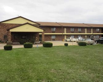Quality Inn Farmington - Farmington - Building