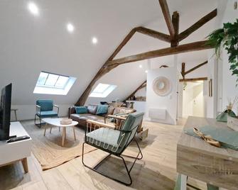 La Casa Dem, Cormontreuil Reims, Madamedemconciergerie - Cormontreuil - Sala de estar