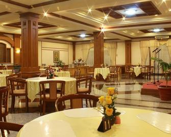 Sapta Nawa Resort 1 Gresik - Gresik - Restaurante