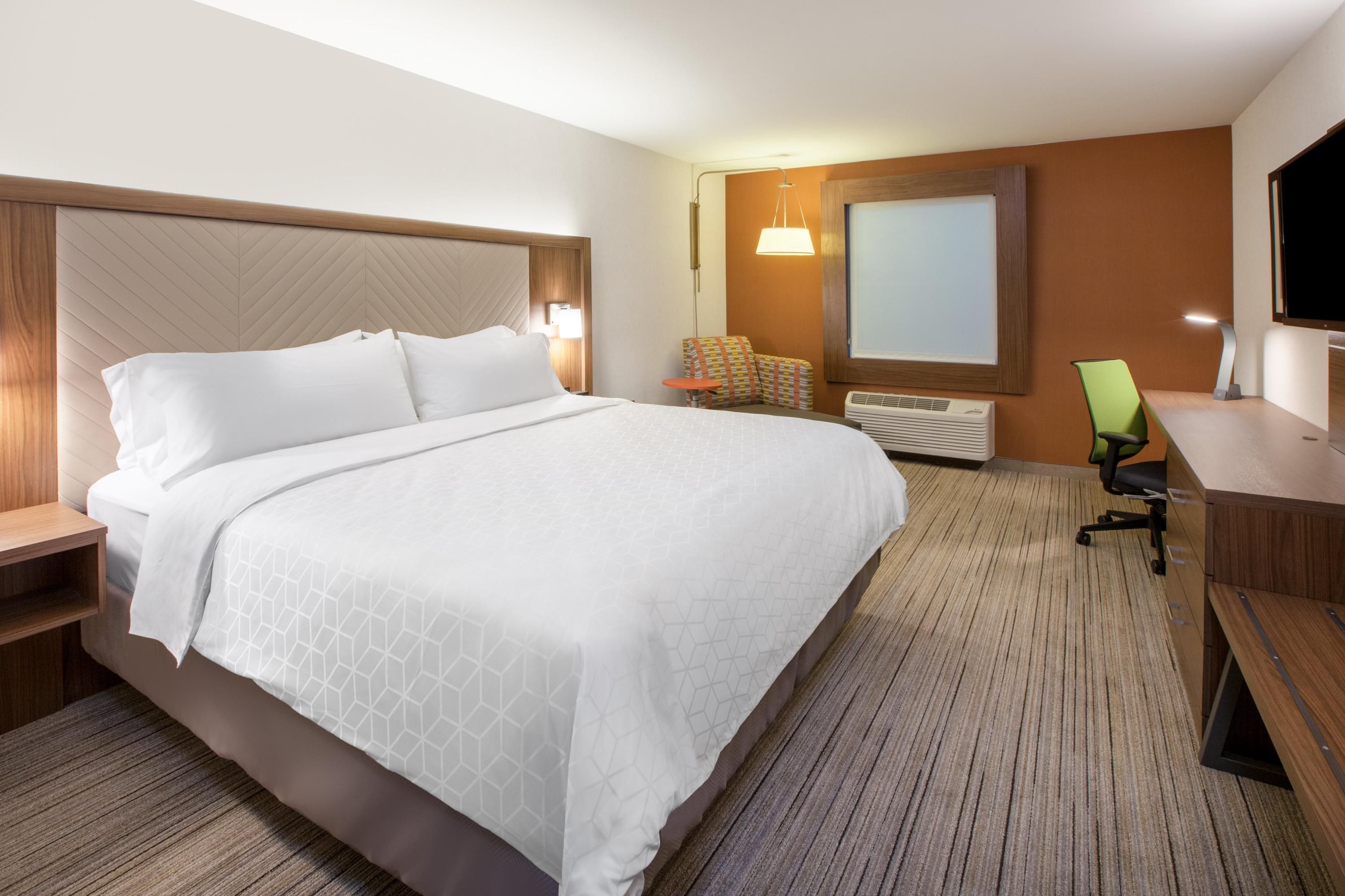 Holiday Inn Express & Suites Dayton North - Vandalia By IHG - דייטון - חדר שינה