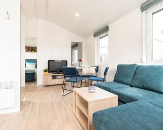 tinyhouseHotel Beilngries - Beilngries - Wohnzimmer