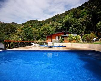 Hotel Casa Grande Bambito Resort & Residences - Bambito - Pool
