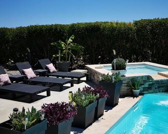 Wonderful Villa With Heated Swimming Pool And Jacuzzi - Aléria - Piscine