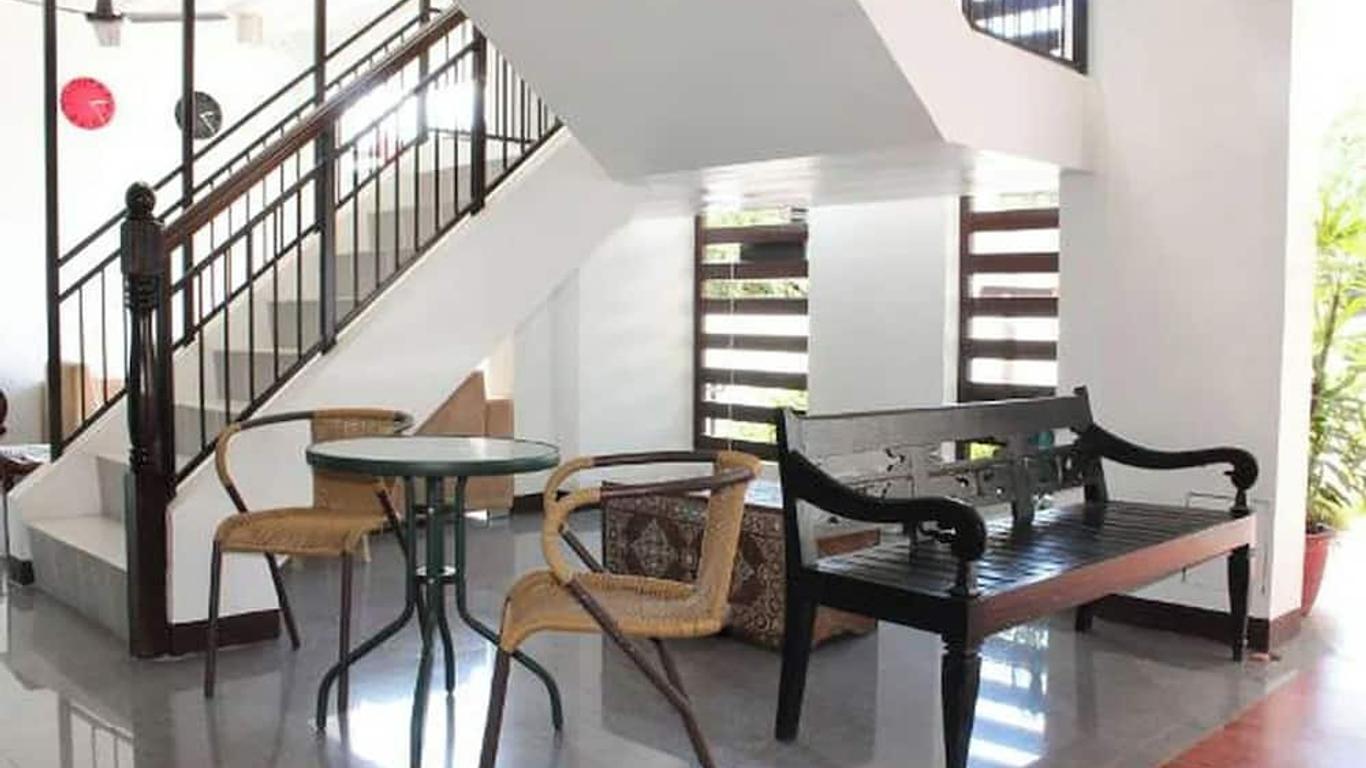 St Nicolas Inn Cdo City Center