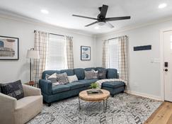 Cottage Row: Mason - Laurel - Living room