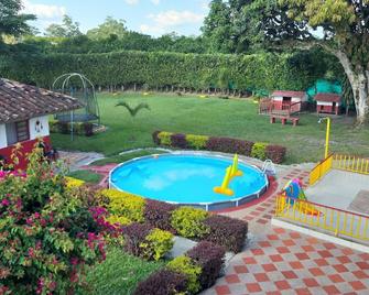 Los Alpes - La Tebaida - Pool