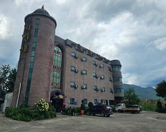 Pocheon New Piance - Pocheon - Edificio