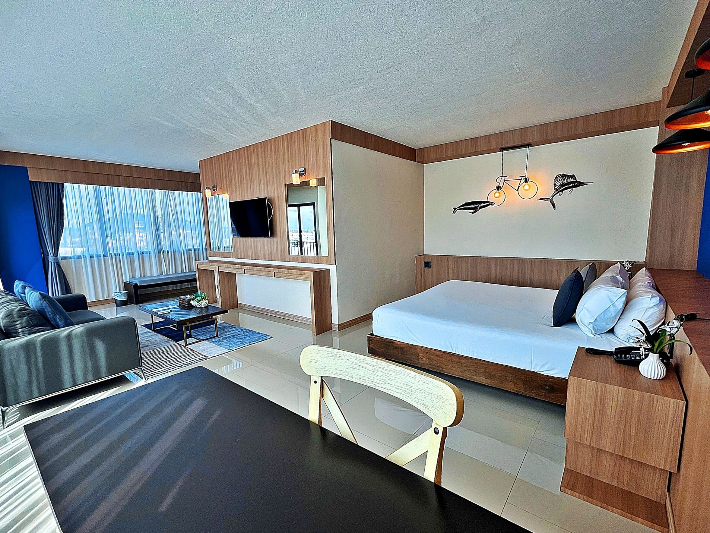 The Sixteenth Naiyang Beach Hotel SHA+ - Sakhu