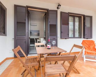 Casa Vacanza Teti - Marina di Ragusa - Patio