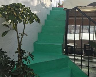 Dar Rif Kebdani - Tánger - Escaleras
