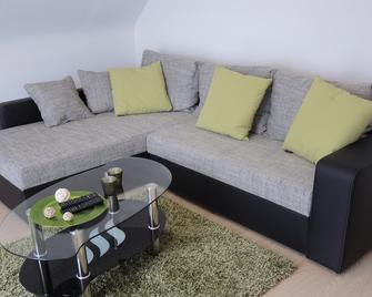 Apartment in the countryside - Kehl - Wohnzimmer
