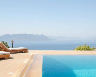 Villa Archangelos Aegina - Aegina - Basen