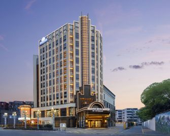 Days Inn by Wyndham Nanchang Donghu - Nanchang - Building