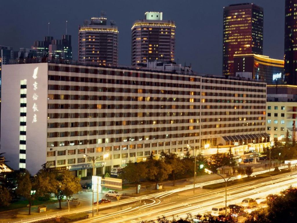 جينغلون هوتل