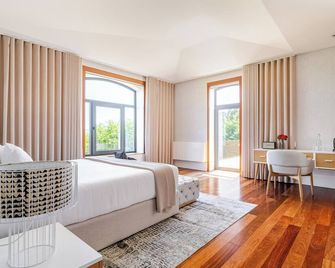 Tojeira Farmhouse - Mondroes - Bedroom