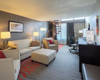 Holiday Inn Harrisburg (Hershey Area) I-81 By IHG - Grantville - Huiskamer