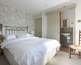 The Plough Inn - Dorking