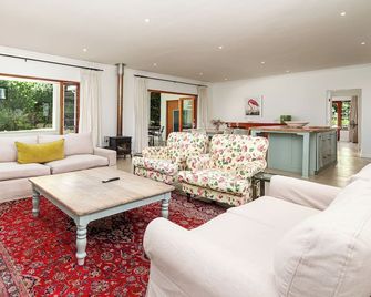 Noordhoek Village Hotel - Noordhoek