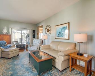 Scituate Vacation Rental - Walk to the Beach! - Scituate - Sala de estar