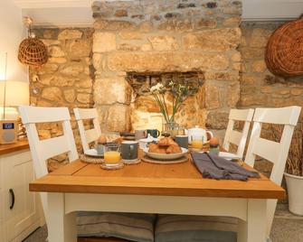 Driftwood Cottage - Helston - Dining room